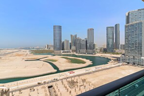 House, Accessible - Silkhaus 1bdr Serene Stay Nearby Reem Mall (Abu Dhabi)