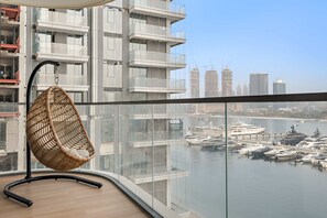 House, Accessible - Silkhaus Seaside 2bdr Marina Vista Beachfront (Dubai)