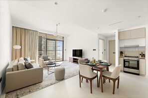 House, Accessible - Silkhaus 1bdr w Sofa Bed Private Beach Access (Dubai)