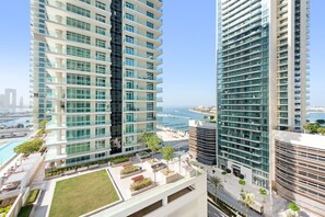 1 bedroom, Internet - Silkhaus 1bdr Private Beach Marina Vista (Dubai)