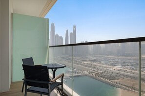 House - Silkhaus 1bdr in Marina Vista Tower Private Beach (Dubai)