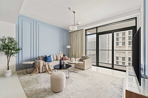 House, Accessible - Silkhaus Emaar Beachfront Tower w Balcony (Dubai)