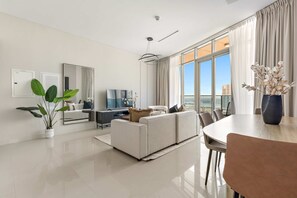 House, Accessible - Silkhaus Spacious 2bdr Stay in Julphar Tower (Abu Dhabi)