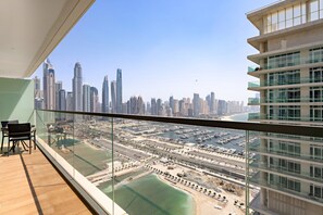 House - Marina Apartment w Building Pool gym Balcony (Dubai)