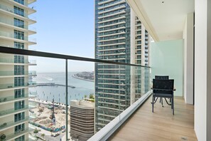 House - Silkhaus Sea View Marina Vista w Private Beach (Dubai)