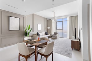 Apartment - Silkhaus 1bdr Exclusive Sea View Marina Vista (Dubai)