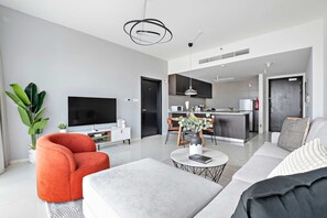 Apartment - Silkhaus Big 1bdr by Al Fay Park Horizon Tower (Abu Dhabi)
