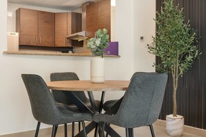 House, Accessible - Silkhaus New 1bdr Stay at Dubai Production City in Centrium Tower (Dubai)