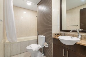 House, Accessible - Silkhaus New 1bdr Stay at Dubai Production City in Centrium Tower (Dubai)