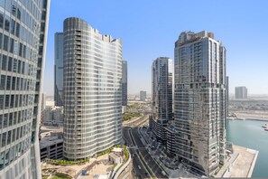 2 bedrooms, Internet - Silkhaus Prestige 2BR Stay in Al Reem Island (Abu Dhabi)