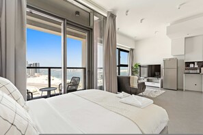 House, Accessible - Silkhaus Chic Studio Private Beach Pixel Tower (Abu Dhabi)