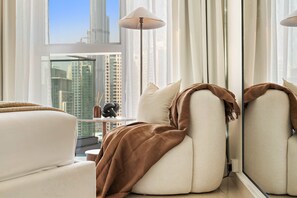 House, Accessible | 4 bedrooms, Internet - Silkhaus Ultraluxury 3bdr Maid Near Burj Khalifa (Dubai)