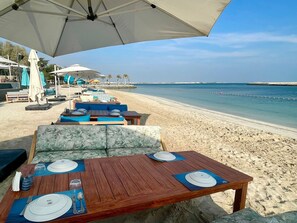 House, Accessible - Silkhaus Luxe 3BR Maid Room Private Beach Reem (Abu Dhabi)