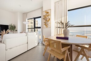 3 bedrooms, Internet - Silkhaus Luxe 3BR Maid Room Private Beach Reem (Abu Dhabi)