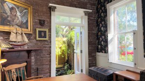 Interior - Elegant Victorian Stay Near Forsyth Park (Savannah)