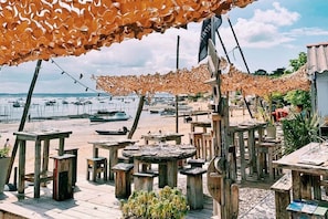 Outdoor dining - Pearl of the Basin (Arcachon)