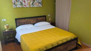 Eenvoudige kamer, 1 twee- of 2 eenpersoonsbedden