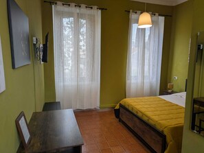 Unclassified image, 2 of 6, button - CORTE MENEGHINA -SHORT STAYS (Buscate)