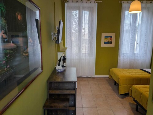 CORTE MENEGHINA -SHORT STAYS