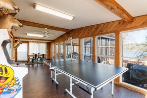 Games room - Cloud Nine on Lake Murray-SUPs, Game Room and More (Prosperity)