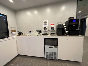 Δωρεάν πρωινό self-service καθημερινά 