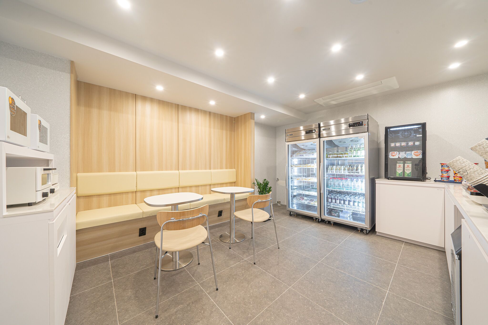 Free daily self-service breakfast 