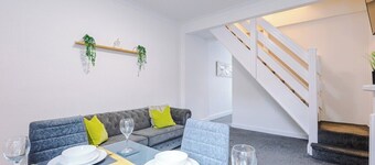 House Near Alton Towers for 10 Guests