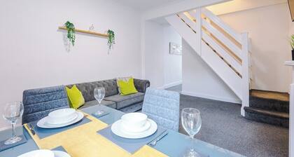 House Near Alton Towers for 10 Guests