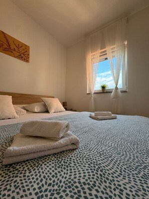 Apartment - Beautiful Apartment Bodulo 6 (Povljana)