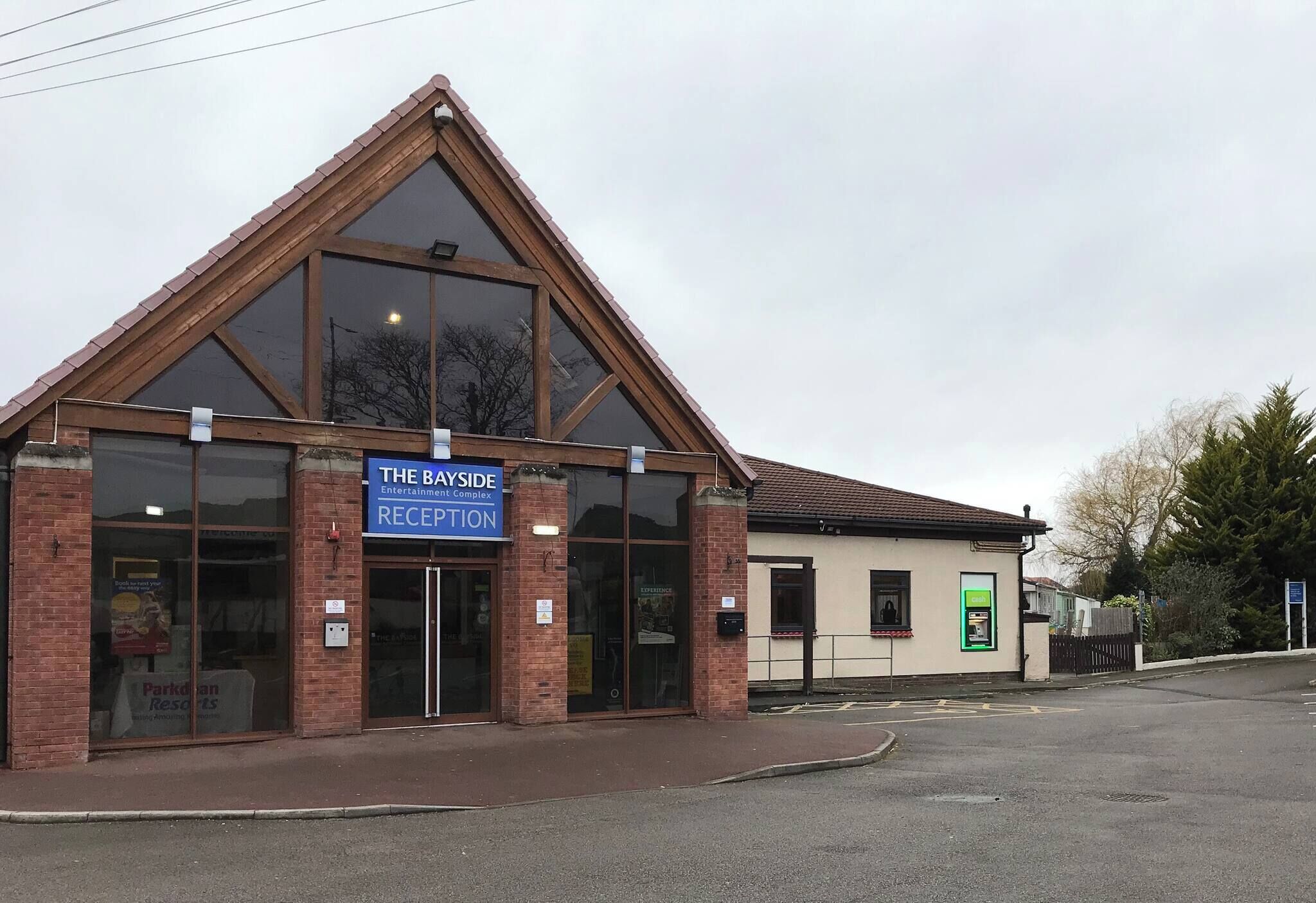 Nhà, 3 phòng ngủ, sân hiên | Ngoại thất