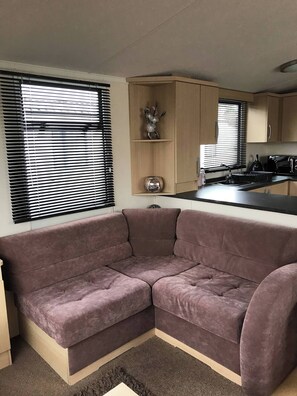 House, 3 Bedrooms, Patio | Living area