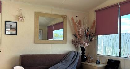 Charming Holiday Park Retreat in Morecam