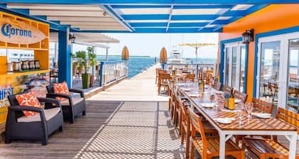 Sea Mist, West Bay, Adorable 1-bedroom ground floor apartment with Ocean views.