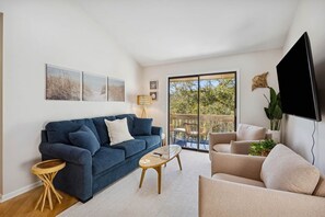 TV - 2696 Forest Ridge A6~ 3BR 2BA Condo~ Walk to Beach (Fernandina Beach)