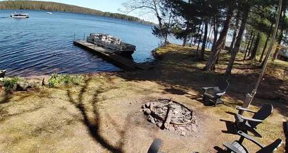 Hickory Hideaways/Nelson Lake/Pontoon Rental/Dog Friendly/Sauna