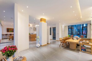 Unclassified image, 2 of 32, button - Shangri-La Jingyue Homestay (Deqin)