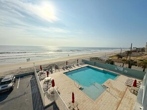 Innenpool, Außenpool