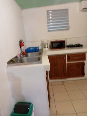 Unclassified image, 5 of 19, button - 2-bedroom apartment in perfect Belize City with cool AC (Belize City)