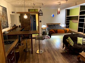 Unclassified image, 2 of 5, button - Studio - Former stable reinvented (Belley)