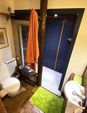 Unclassified image, 3 of 5, button - Studio - Former stable reinvented (Belley)