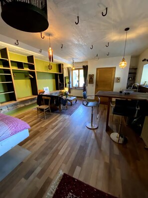 Interior - Studio - Former stable reinvented (Belley)