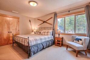 4 Schlafzimmer, Schreibtisch, Reisekinderbett, kostenloses WLAN