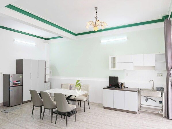 Phòng tập thể Gia đình, ban công