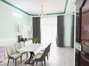 Perheyhteismajoitus, parveke