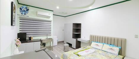 Luxury Double Room | Individually furnished, free WiFi, bed sheets