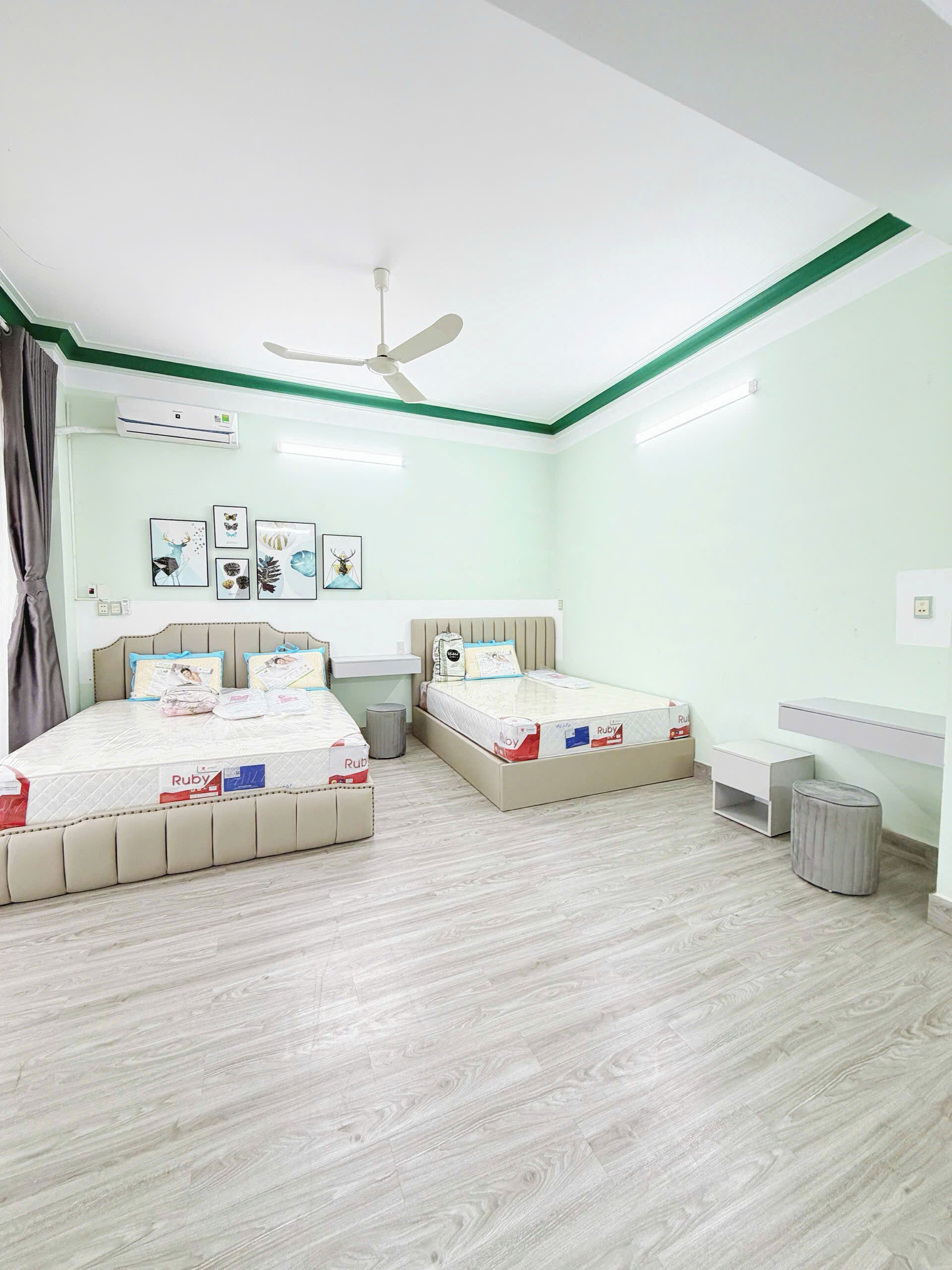 Family Shared Dormitory, Balcony