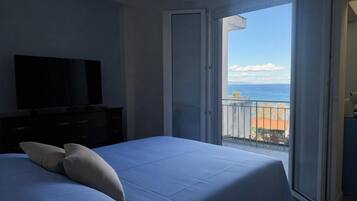 1 chambre, fer et planche Ă repasser, Wi-Fi gratuit, draps fournis