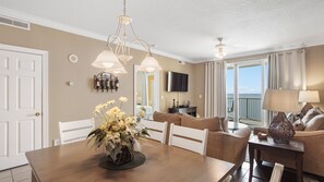 Dining - Emerald Isle 1808 - Front row chair service included! Affordable rates! (Panama City Beach)