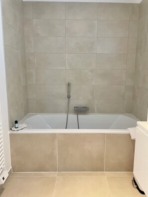 Oklassificerad bild, 5 av 12, knapp