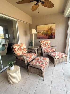 Interior - Naples Florida - Golf, Tennis and Pickleball and Dining Community. 2BR + Den (Naples)